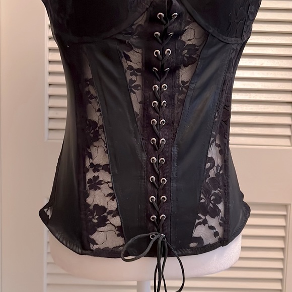 Seven ‘til Midnight Corset style Lace Up Lingerie Bustier Top 1X/2X - Picture 3 of 11